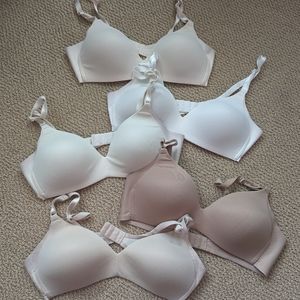 5 Warner's bras 34B